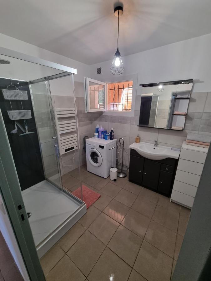Location Vacances T4 Bas De Villa 툴롱 외부 사진